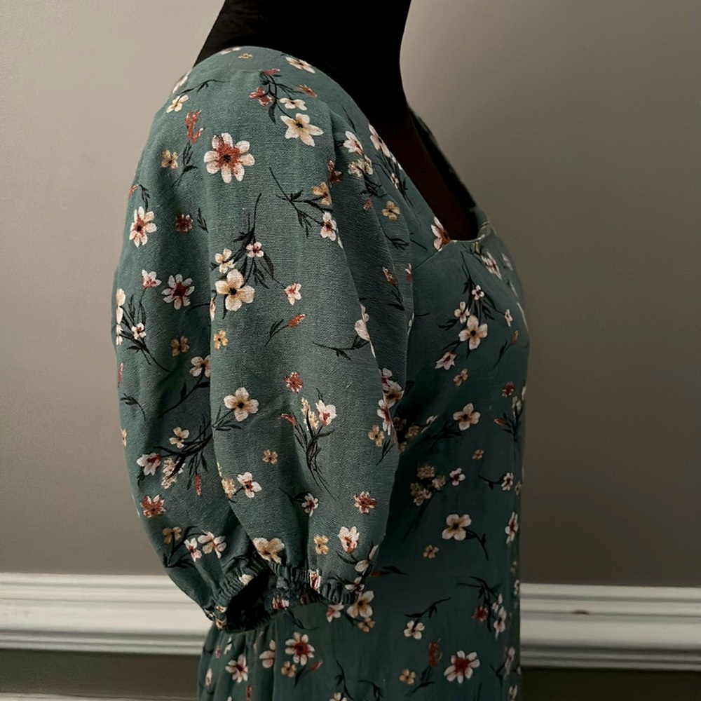 Just Found Floral Sage Green Cottage-core midi dress. NWT 🌿 - Picture 6 of 11